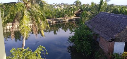 Lakeview Villa Homestay