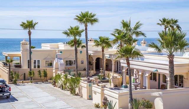Las Conchas Beach Front Villa 1-15 Bedrooms- Kayaks-Tennis-Fun