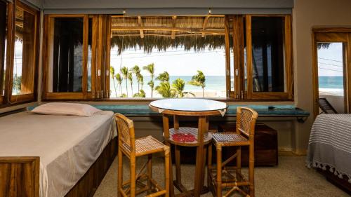 Las Olas Litibu Bungalow By The Sea