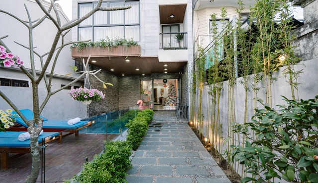 LaSanta Villa