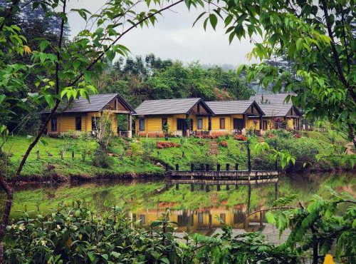 Lat Valley Retreat Village