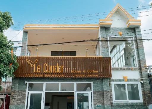 Le Condor 's House & Coffee