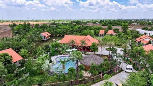 Le Palmier Long An Boutique Resort - Free Outdoor Cinema