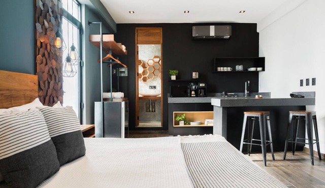 Leaf Boutique Condos