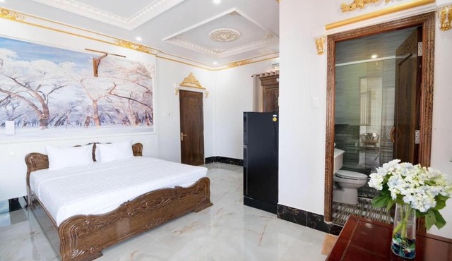 Little Saigon Hotel