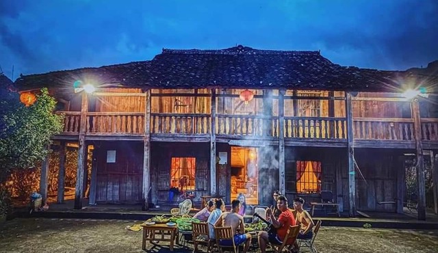 Lo Lo Homestay & Cafe Meo Vac