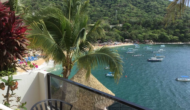 Location Location ,Condo with an exceptional ocean view.