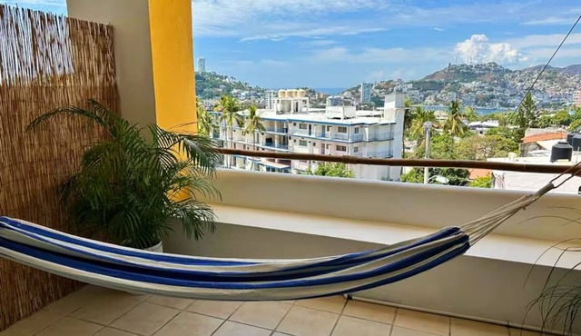 Loft with ocean view! "Twin Towers Tres Mares"