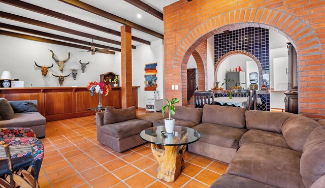 Los Gonzalez Hotel by Monyxbnb