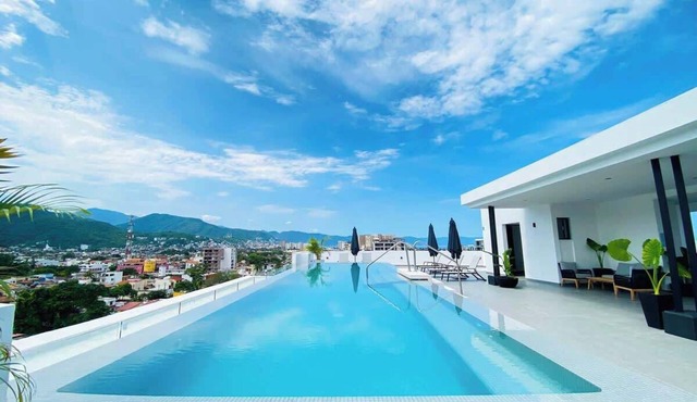 Love it! Versalles Rooftop Pool & Mountain View