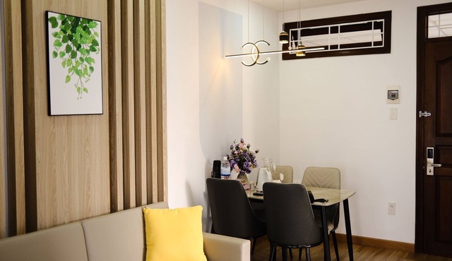 Lovely 2-bedroom dusk corner apartment with AC in vibrant Nha Trang