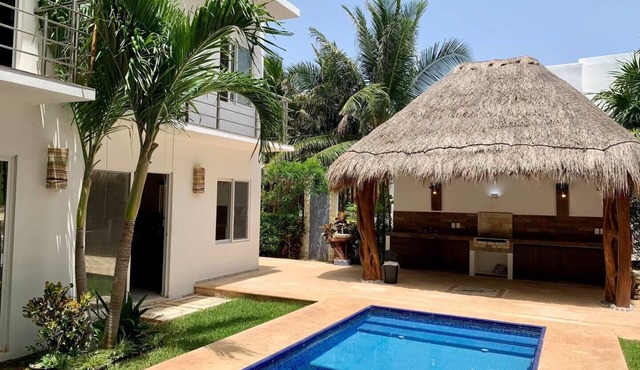 Lovely ground floor condo with pool and roof in Punta Sur
