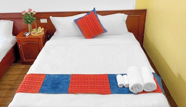 Lovely room included breakfast at Cherry SP Hotel-Restaurant and Tour Operation!