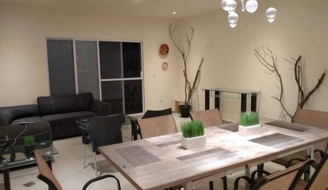 Luxurious Akbal, Vigilancia y amenities