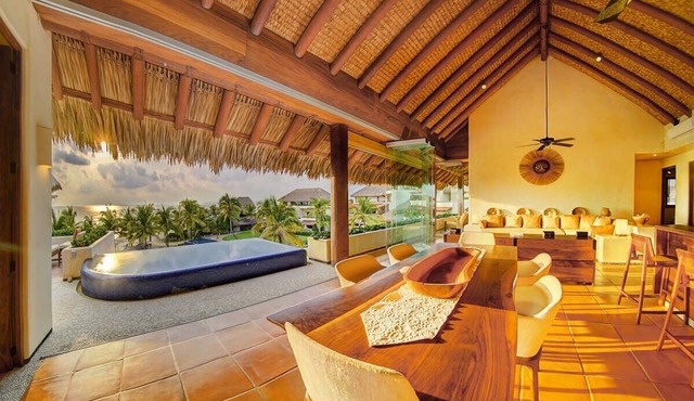 Luxurious Oceanview Penthouse in Playa Blanca