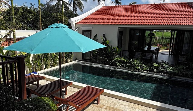 Luxurious Private 4br Garden villa Rice Field View