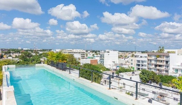 Luxury 1BD Condo 3 blk from 5th Ave W/PoolandParking