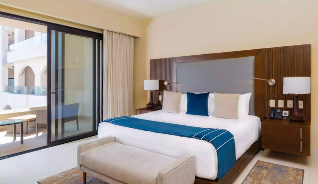 Luxury 1BR Villa at Villa La Valencia - Pool View + Resort Amenities