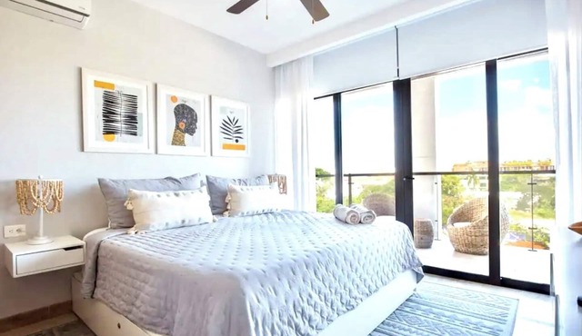 Luxury 2 Bedroom condo with beach access, WiFi, gym & more in Playa del Carmen