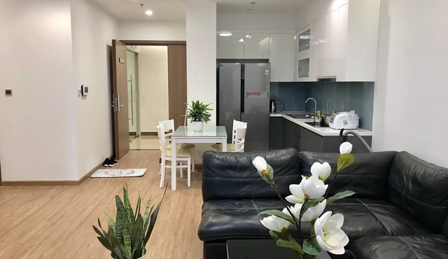 *LUXURY 2 BEDROOMS APARTMENT* Vinhomes Metropolis