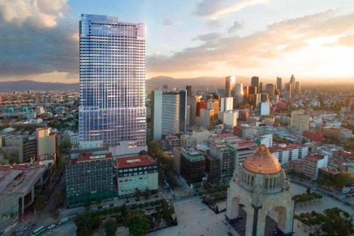Luxury 27th-Floor Condo near Historic Downtown