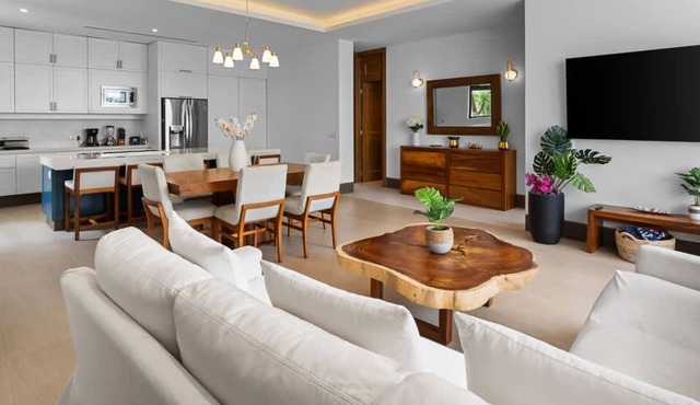 Luxury 2BR w/5 Pools & Beach Club: Quiya 2902