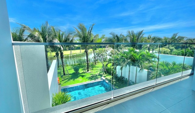 Luxury 3-Bedrooms Pool villa SANCYUARY HO TRAM resort,Cooking,BBQ & Pets allowed