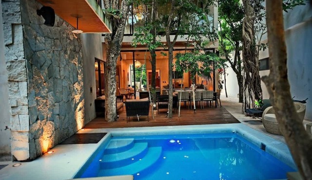Luxury 5-BR Oasis: Golf, Private Pool, Beach!