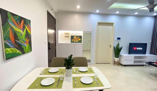 Luxury Apartment for rent Vinhomes D’Capitale 03