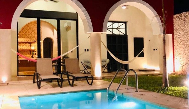 Luxury Home & Pool, 5 Min from Downtown