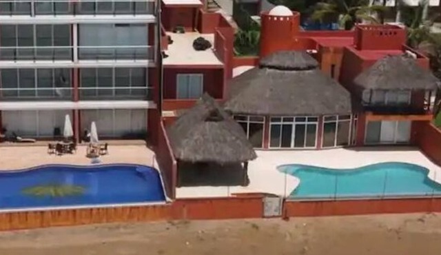 LUXURY PENTHOUSE #10