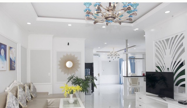 LUXURY PENTHOUSE-135sqm-3BEDROOM-3 BALCONY-FULL SUNSHINE