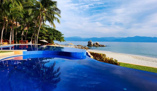 Luxury Villa Paloma Blanca