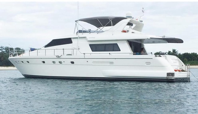 Luxury Yacht For Entertainment/Living