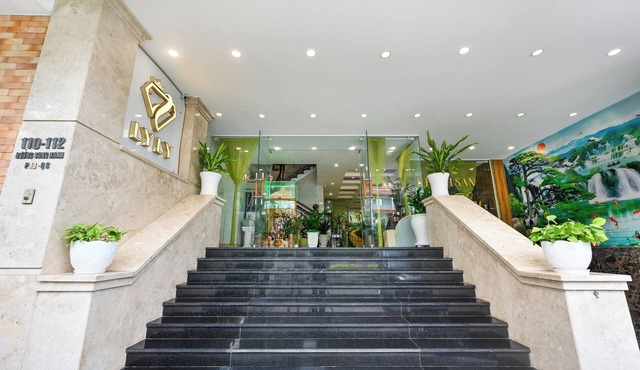 Ly Ly Hotel