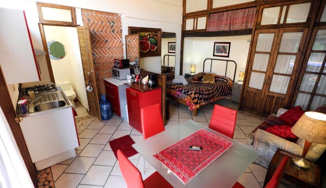 Majikal B&B - Jacaranda