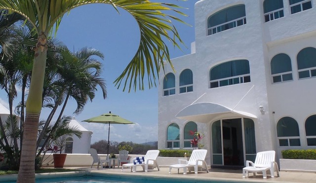 Manzanillo-Private Pool - Ocean Views