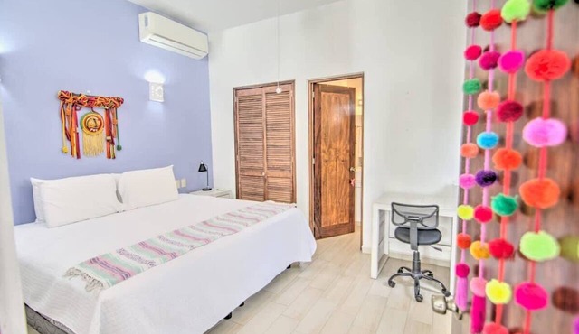 Maravilla Golden Zone 1BR: Pool & Beach Gear