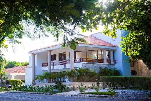 Matuk Beach House I Playacar 1