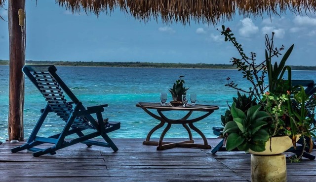 MAYA CALA ~LAKEFRONT STUNNING PRIVATE SETTING DOCK PALAPA & SWINGS SUP-B KAYAKS