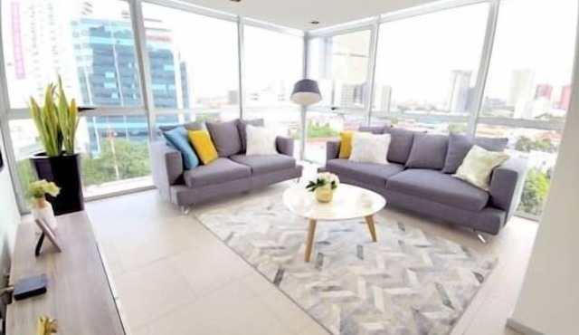 MH Luxuriously appointed 2BR 2BT - Panoramic View