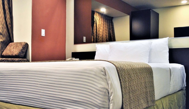 Microtel Inn & Suites by Wyndham Toluca