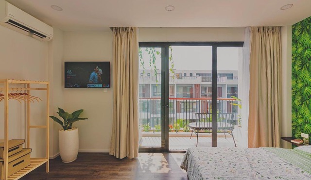Minimalist & Modern Apartment IV