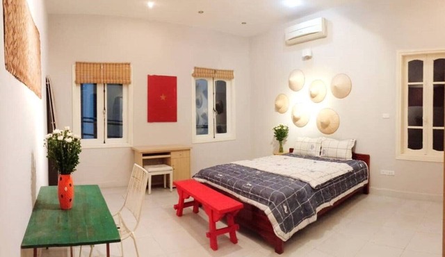 Mirr House 2| Room 2A| Westlake best location