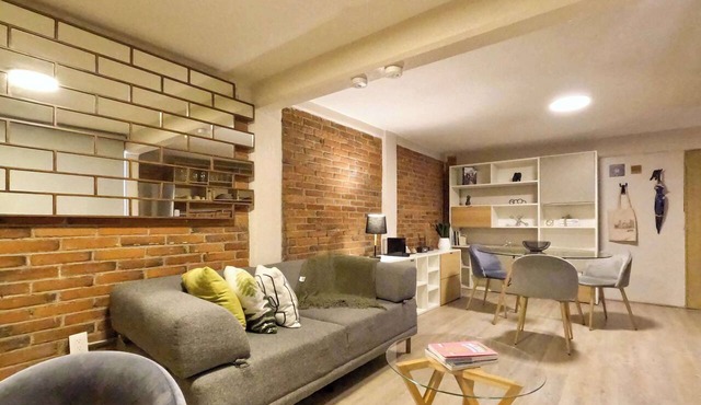 Modern brick retreat in Coyoacán | Patio