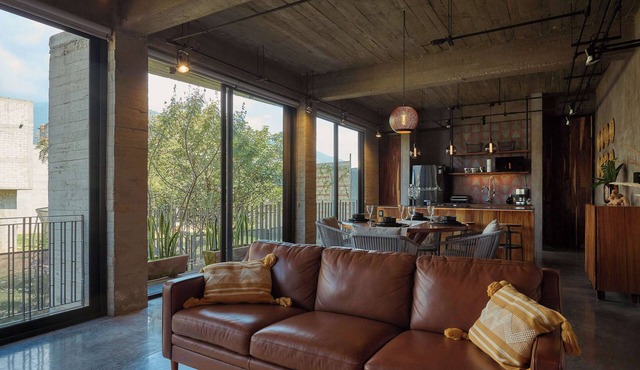 Modern Design Apartment w/Stunning Mountain Views