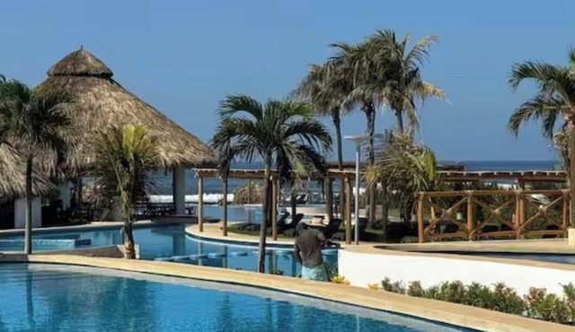 Modern House with Beach Club for 8 + Beach Club in Acapulco Diamante