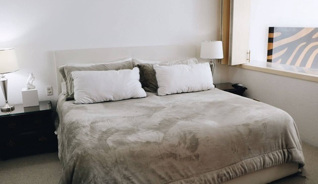 Modern, NEW and Fully Equipped Centrical Apt in Reforma/Lomas