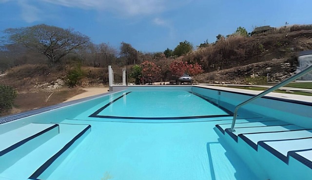 Modern Oasis Full House w/Pool