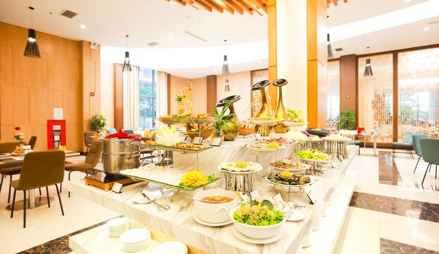Muong Thanh Luxury Nhat Le Hotel